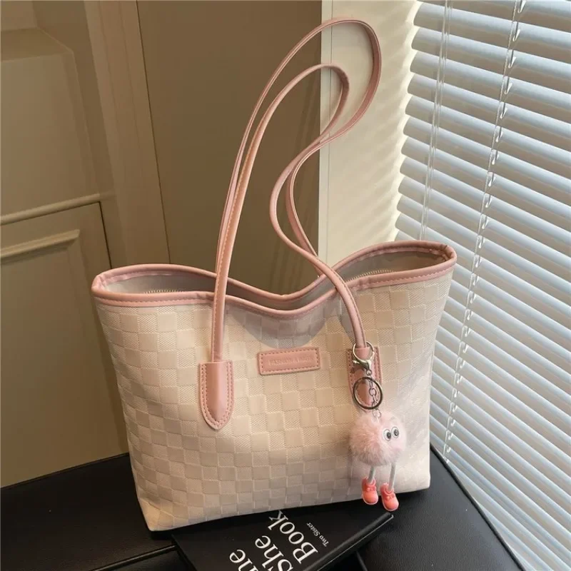 

Minimalist Chic Crossbody Bag For Women Unique Leather Shoulder Bag Trendy Tote With Letter Logo Doubles As A Diaper Bag