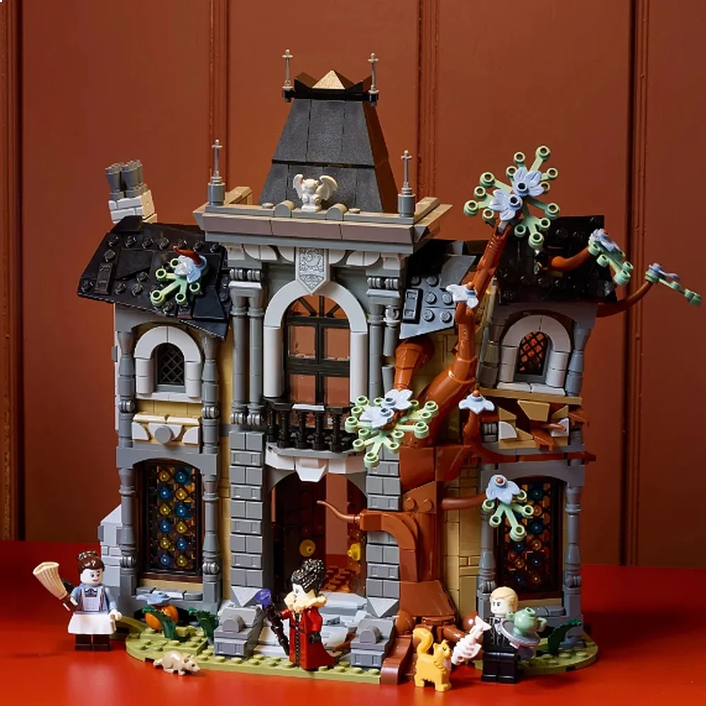Creative Midnight House Building Blocks 1420pcs Fantsty Display Figurine Model Christmas Holiday Gifts for Adult