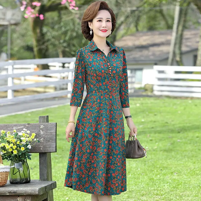 Middle Aged and Elderly Dresses Look Slim Medium to Long and Suitable for Mothers New Style