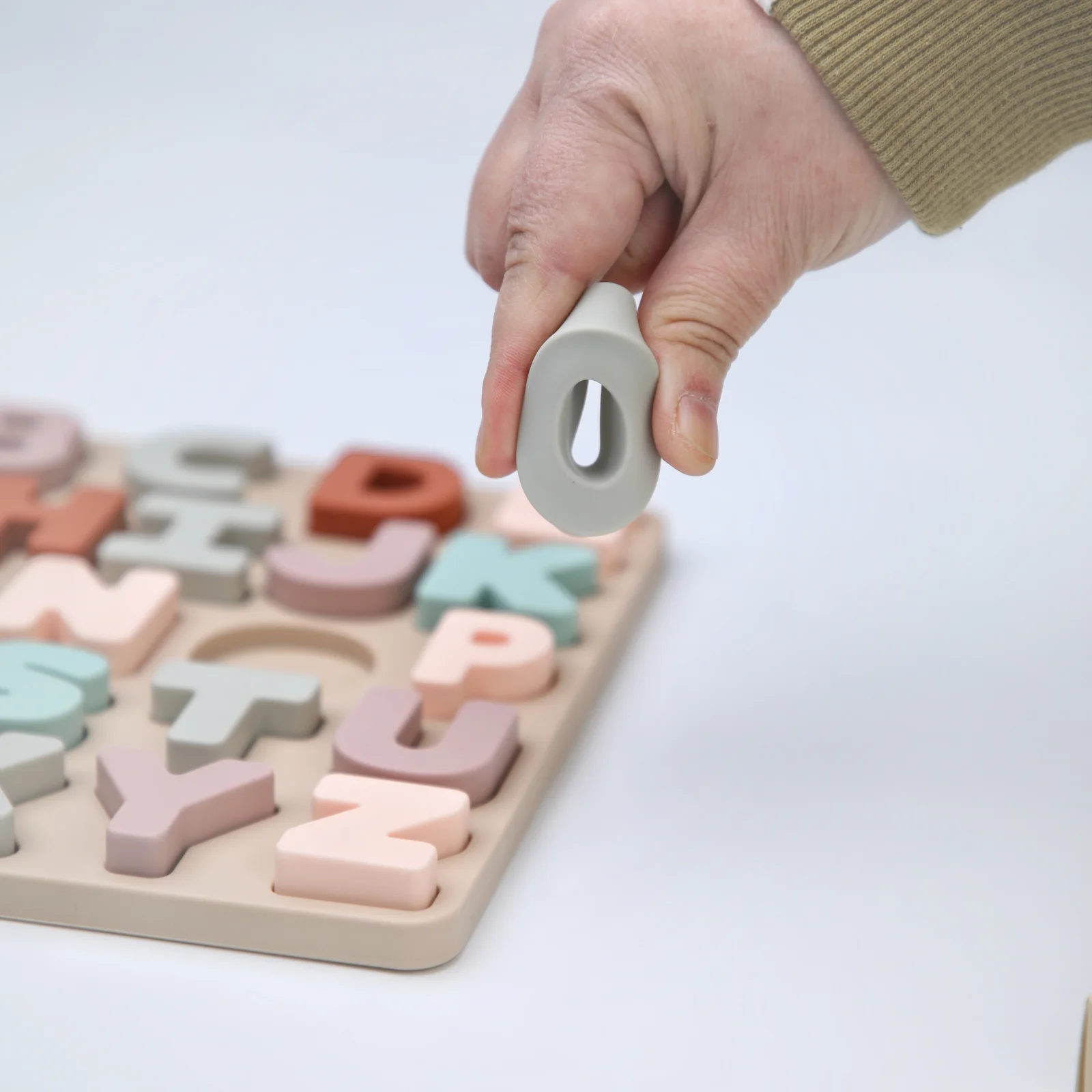 Tablero de rompecabezas Montessori de silicona para niños, juguete educativo de letras, números, forma a juego, tablero ocupado, libre de Bpa