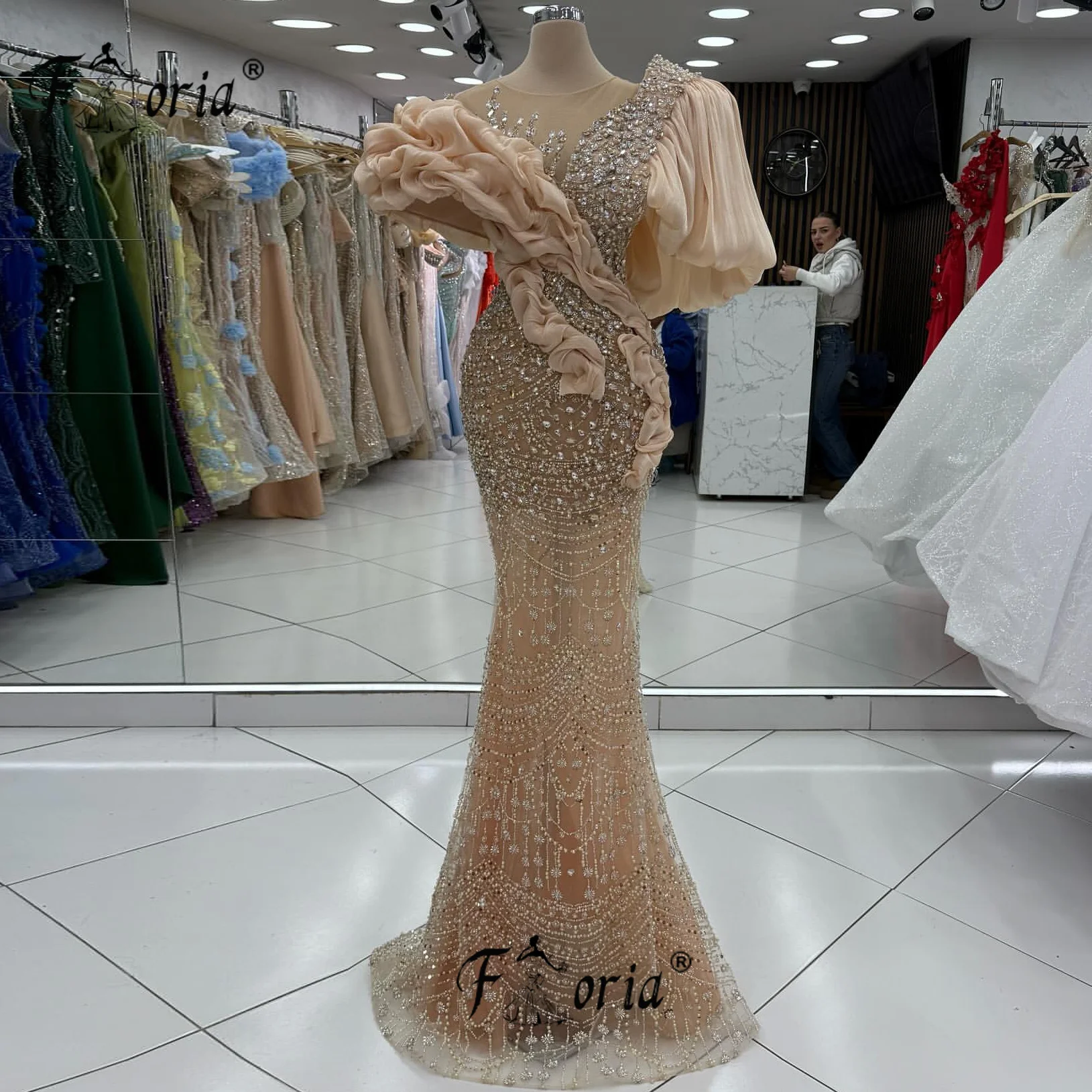 

Gorgeous Champagne Beaded Evening Dress Stunning Crystals Celebrity Party Dress Customized Elegant Wedding Enagement Dress 2026