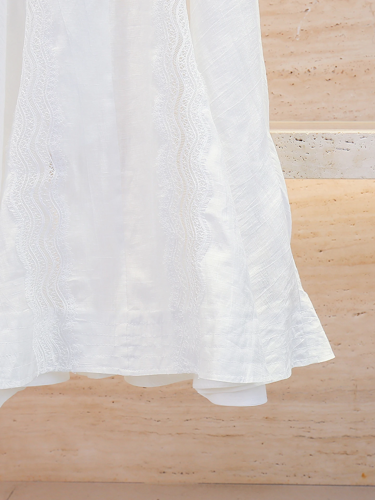 เสื้อกั๊กปักลายฉลุ Ele Long ทรงเอไลน์เอวสูง Dr ทรงเข้ารูป ผอมเพรียว สำหรับฤดูร้อน 2025 แฟชั่นผู้หญิง เหมาะสำหรับใส่ไปทำงาน