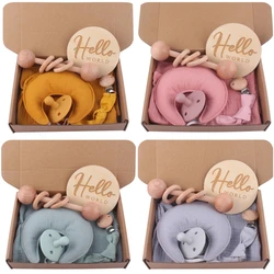 Baby Gift Set Moon Appease Towel Baby Pacifier Pacifier Chain Memorial Card Shake Bell Kit for Infant Baby Boys Girls