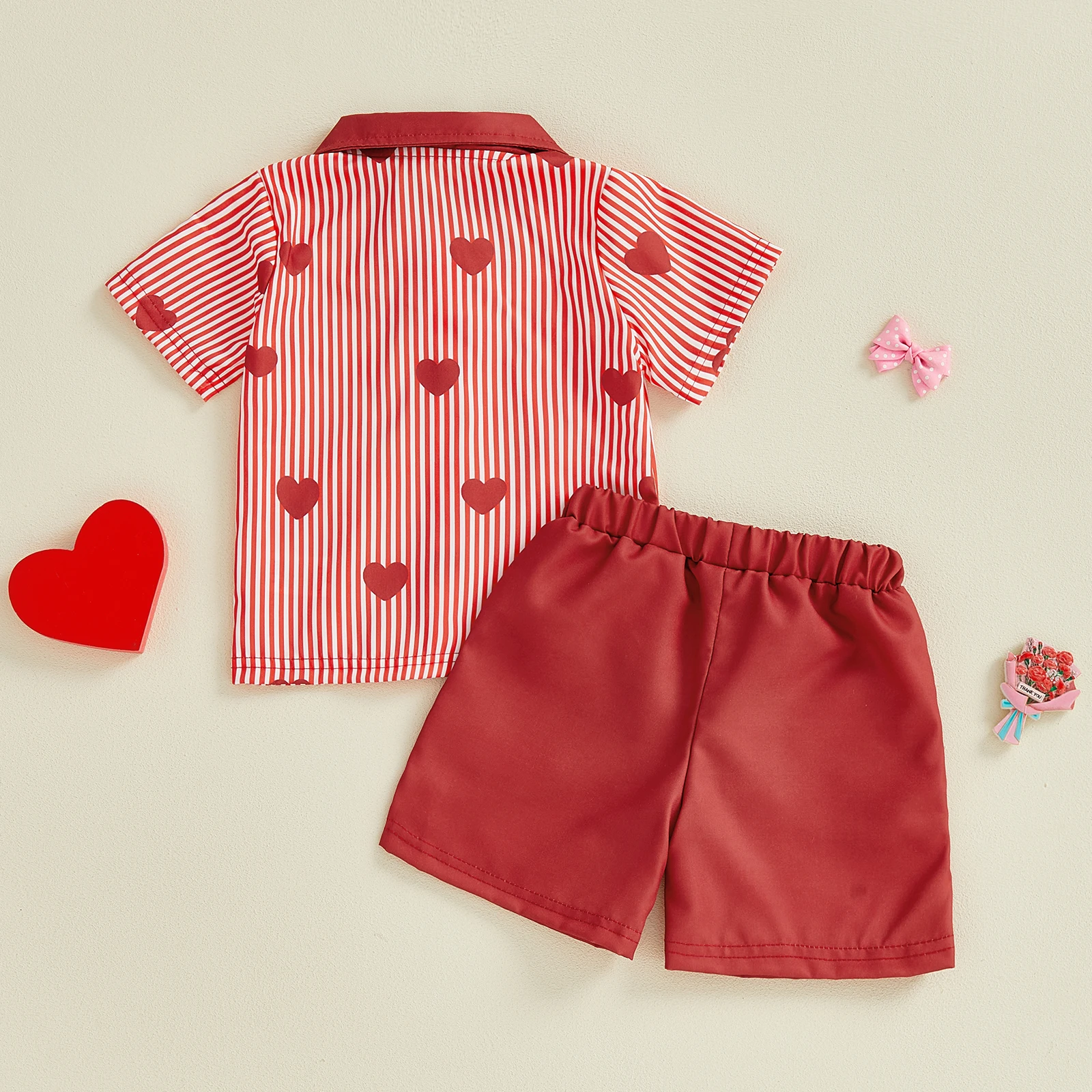 طقم شورت للأولاد لعيد الحب بأكمام قصيرة وقمصان مطرزة على شكل قلب وسروال قصير بلون موحد #6