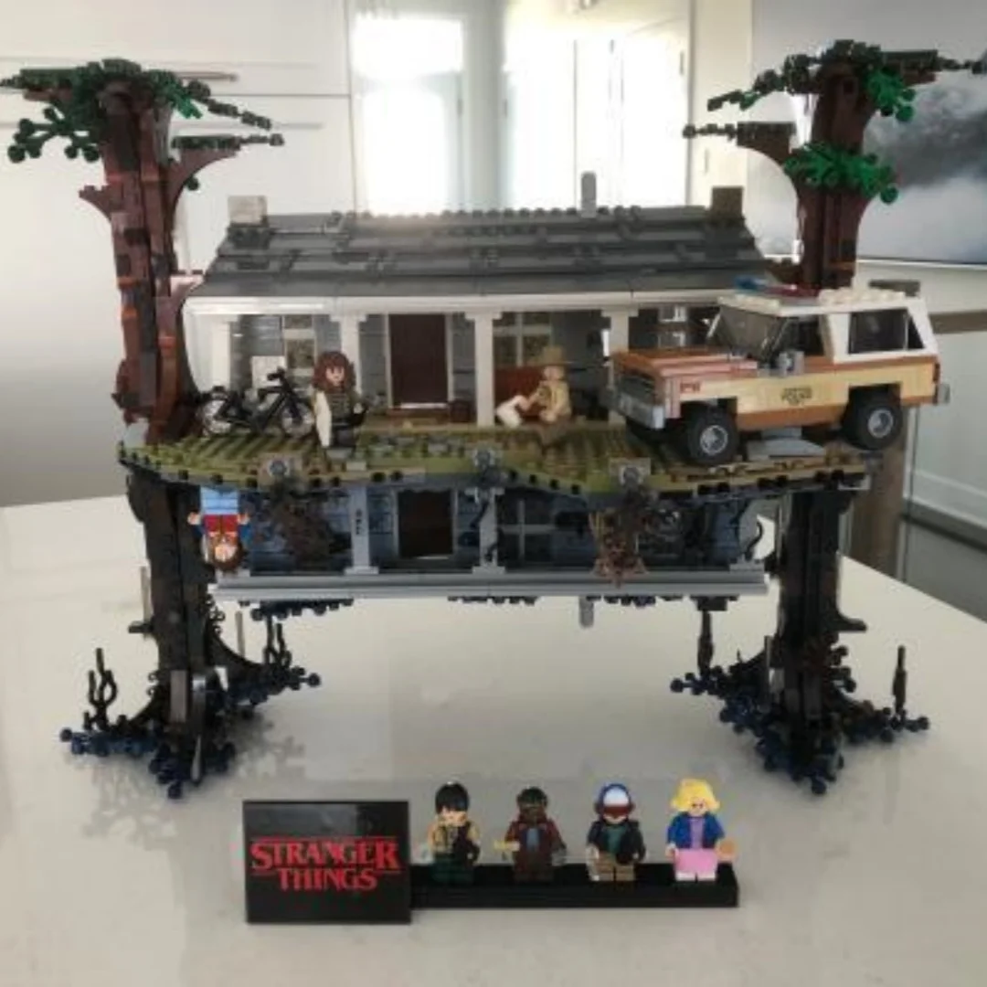 2287pcs The Upside Down Bricks 75810 Model Building Blocks Stranger Things House Assemble Toys for Home Decor Adults Gifts