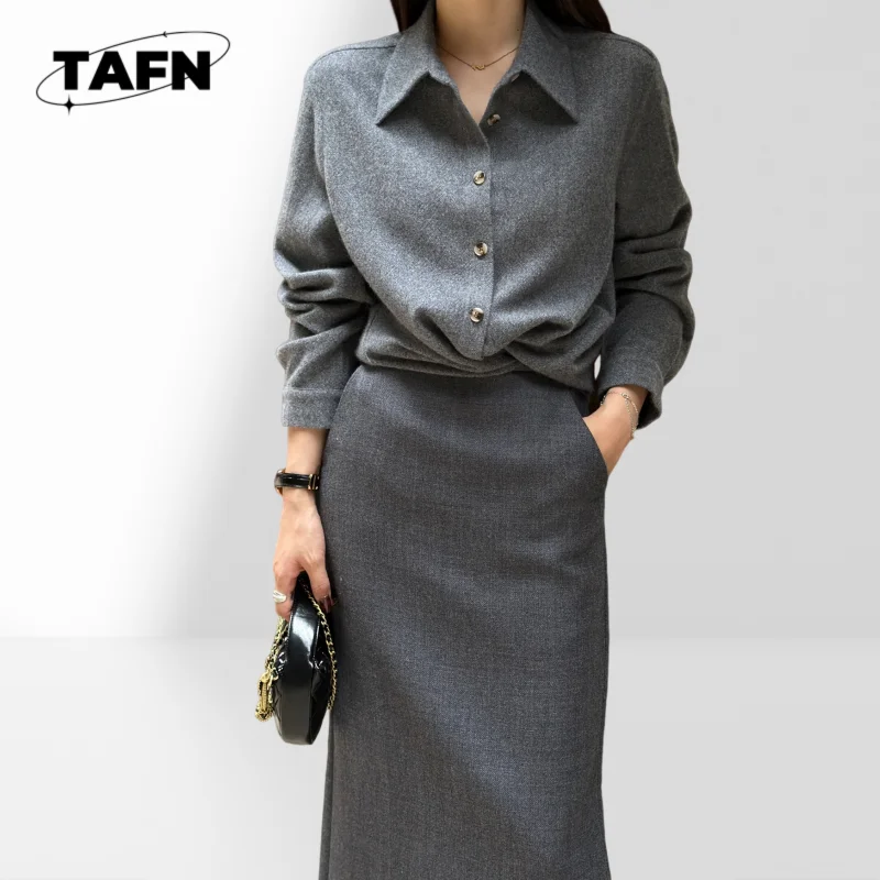 

Summer Essentials: Women’s Casual Skirt Set with Fashionable Top Comfortable Two-Piece Women’s Skirt Set Relaxed SummerAH2002