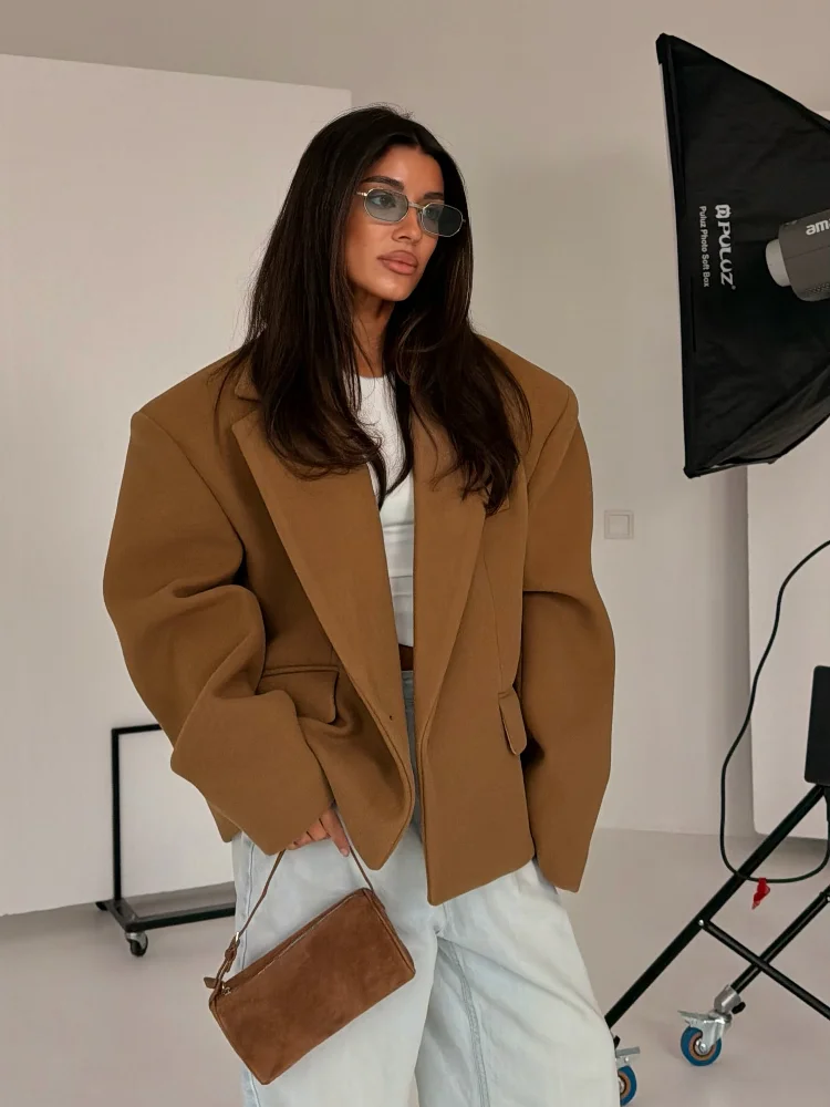 Womens Loose Oversized Lapel Blazer Padded Shoulder Long Sleeve Solid Color Minimalist Casual Suit Jacket Streetwear Outer Coat