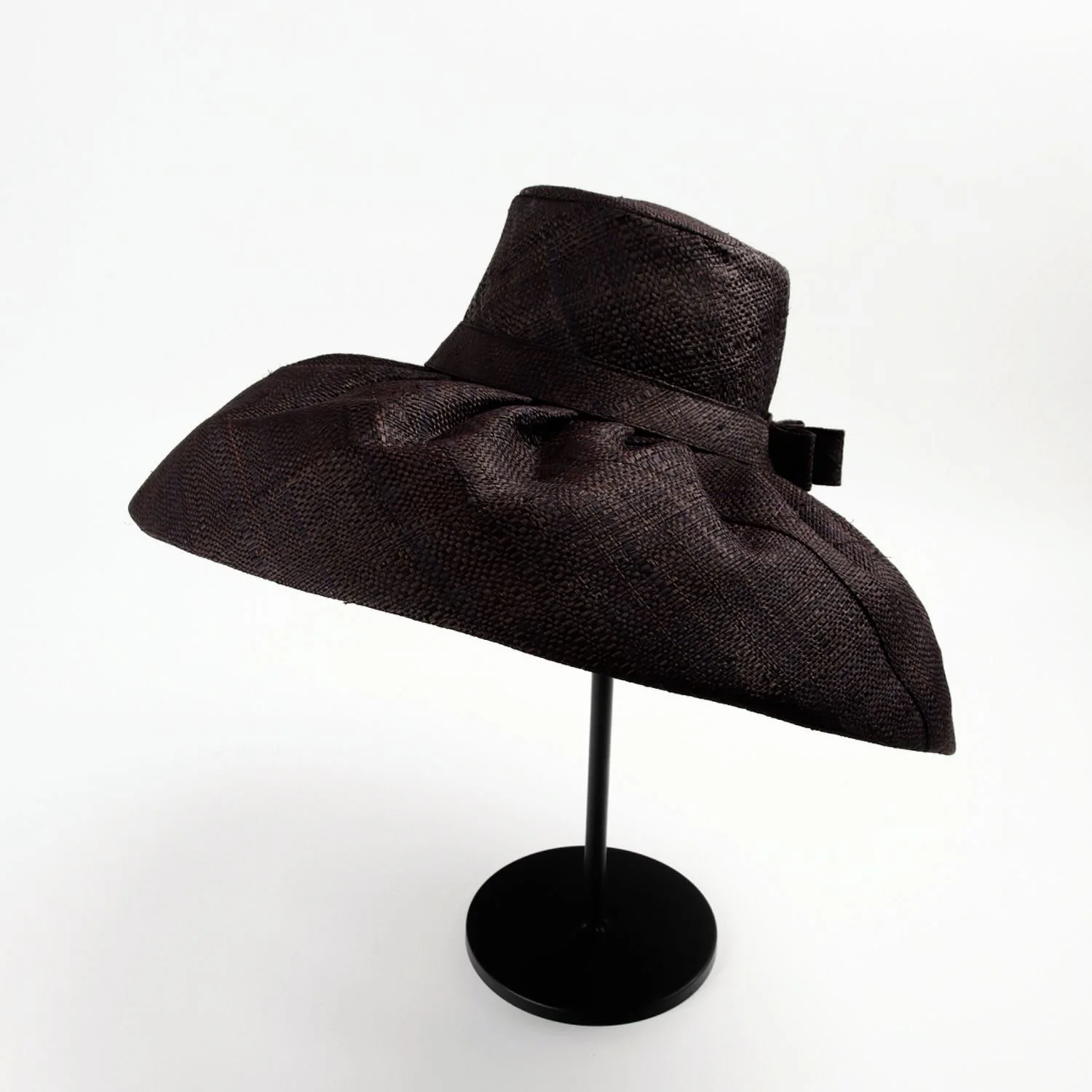European American Summer Fashion Retro Raffia Big Brim Hat Women Outdoor Beach Sunscreen Straw Hat Show Elegant Luxury Straw Cap