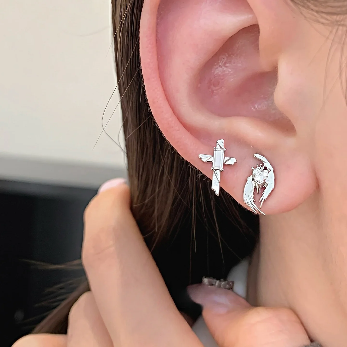 Unique Asymmetry Shiny Zircon Angle Wing Earrings for Women Stackable Y2K Cross Ear Studs Piercing Earrings Punk Gothic Jewelry