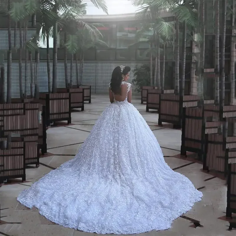 تخصيص الجمال كاب الأكمام يزين الدانتيل مطرز مسلم زائد حجم قطار الكاتدرائية Ballgown مفتوح الظهر فساتين الزفاف الزفاف