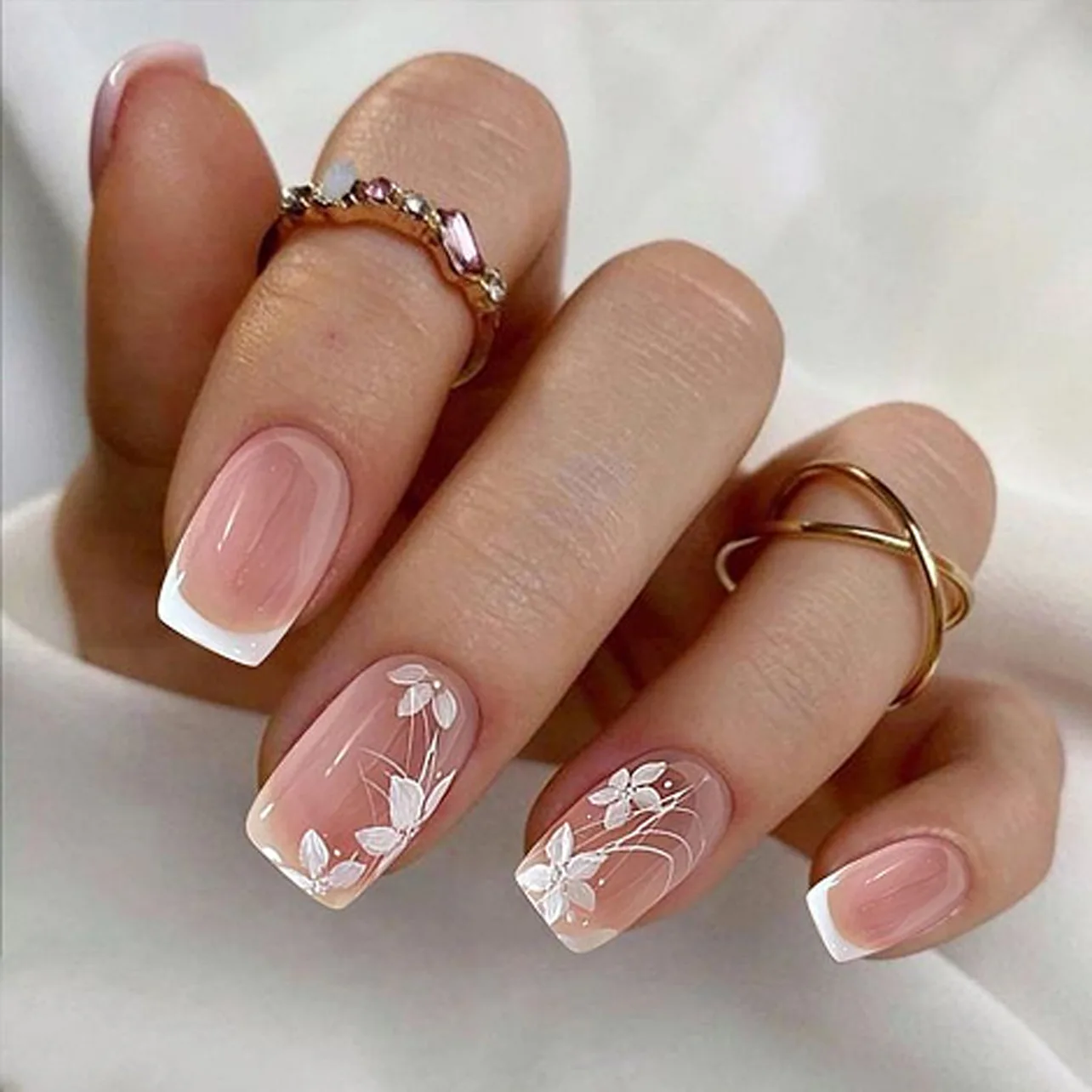 24 pçs cabeça quadrada de comprimento médio unhas falsas branco gradiente pó brilhante design imprensa em unhas falsas com padrão de flor dicas de manicure