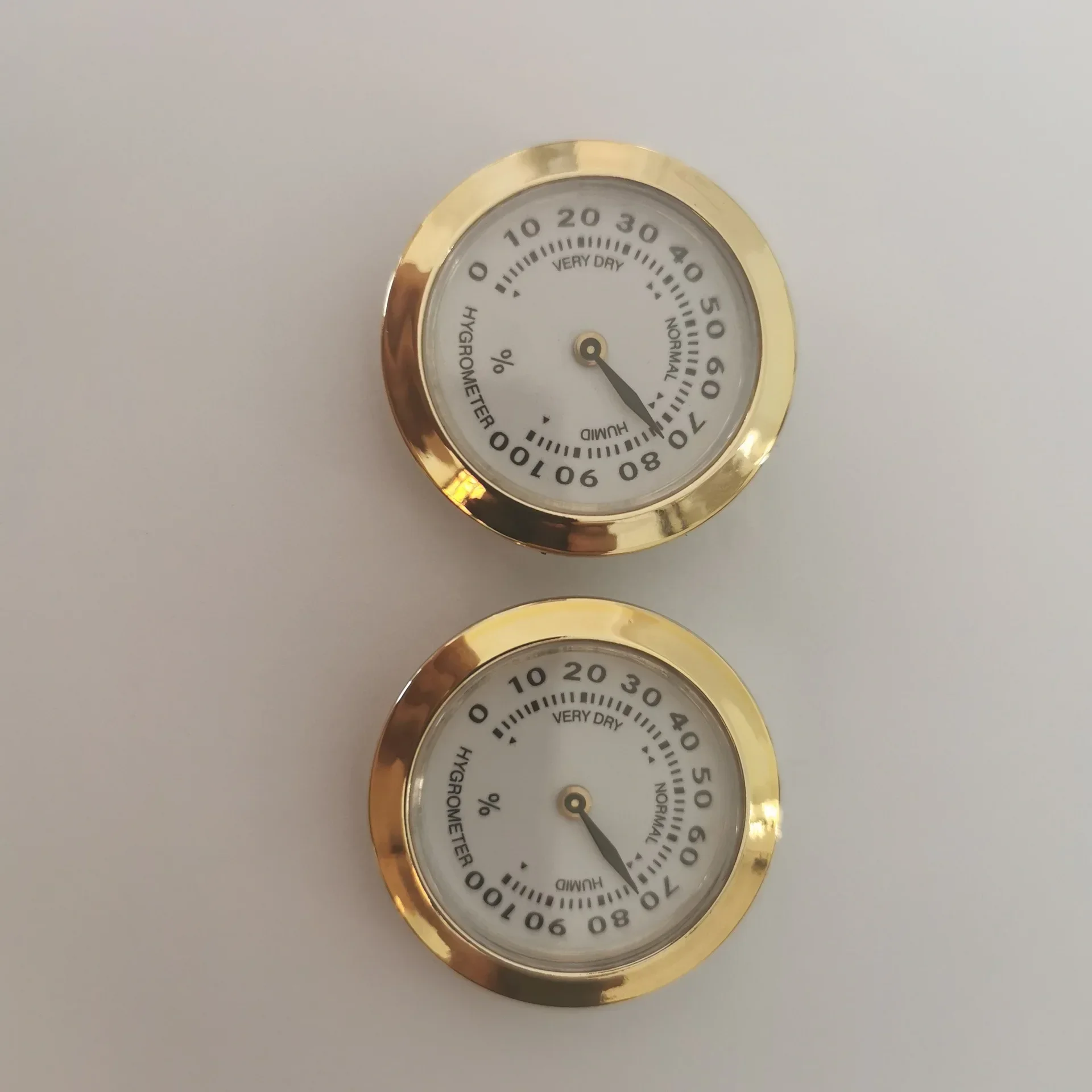 

Moisture proof box embedded temperature and humidity meter 37mm pointer mini gold and silver thermometer humidity meter