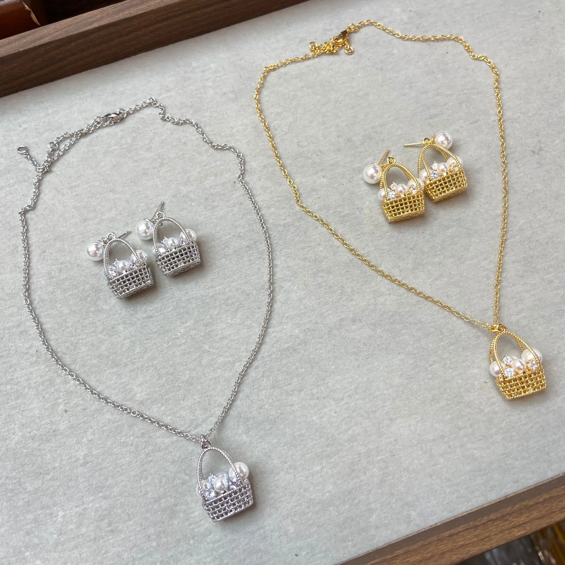 2025 Boutique & Popular Pearl Basket Women's Necklace Jewelry Set Vintage Elegant Style Necklace Earrings Jewelry Set Party Gift