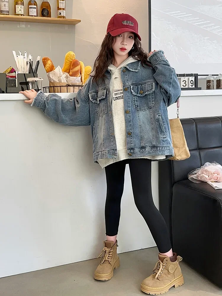 Cappotto di jeans per bambina Top Autunno 2024 Nuova primavera e autunno Stile straniero Ragazze per bambini grandi Abbigliamento per bambini Top primaverile e autunnale