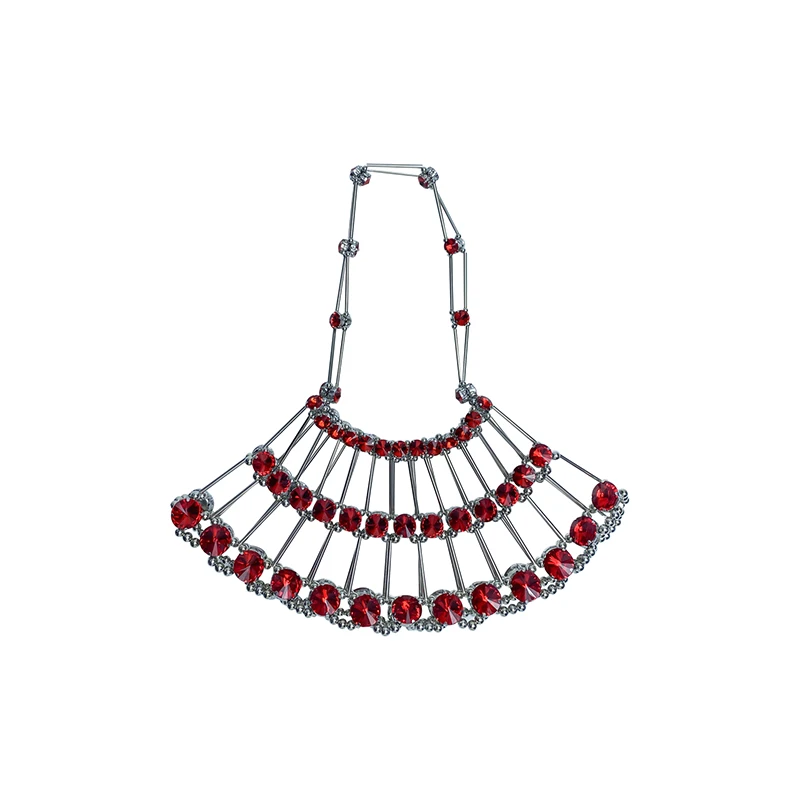 European and American red retro high-end diamond metal handmade bead fan-shaped woven hollow women's hand-held dinner bag view 2