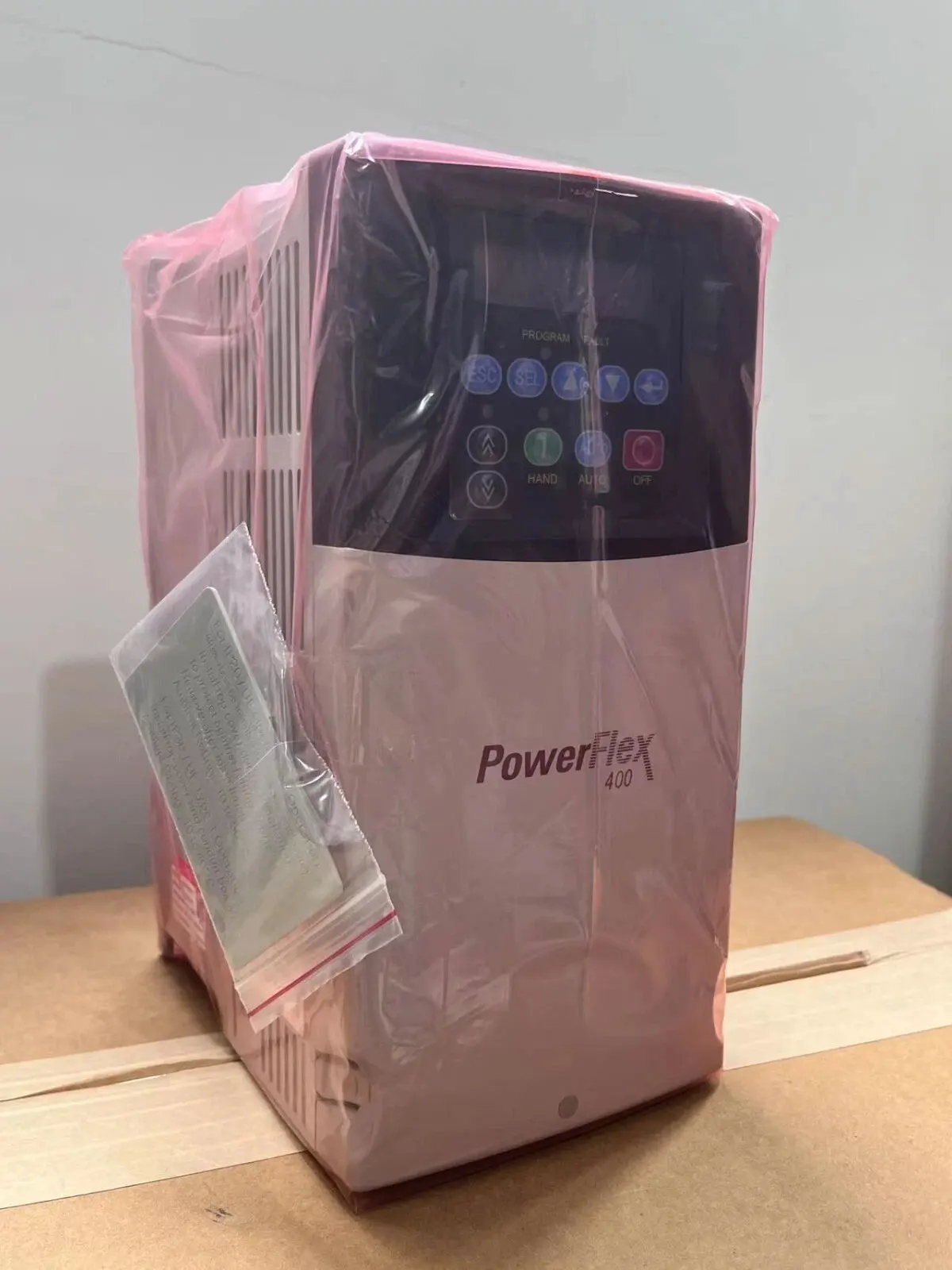 

Совершенно новый 22C-D6P0F103 22C-D6P0N103 22C-D6P0H103 Гарантия один год ​