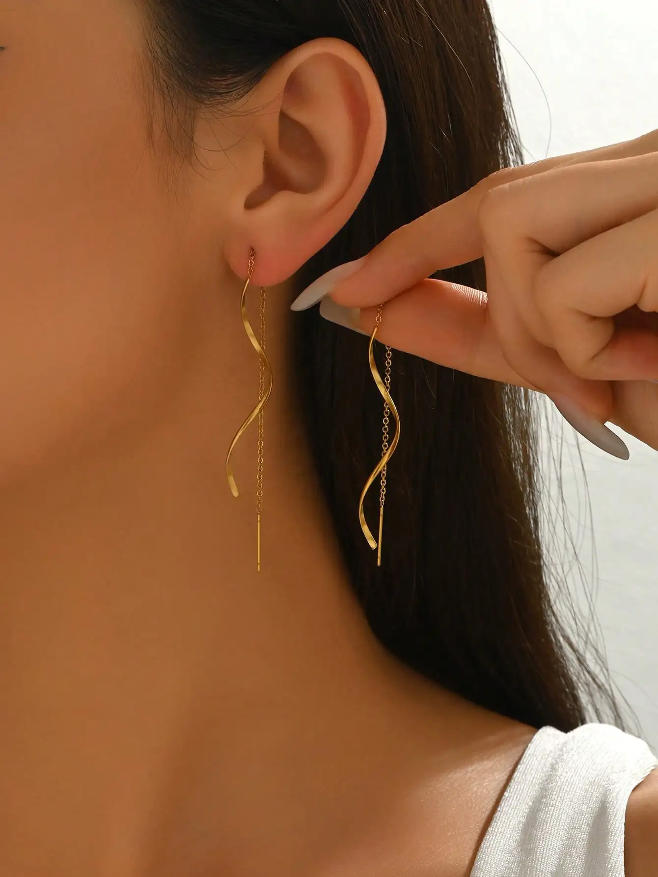 1 par de elegantes pendientes geométricos vintage, pendientes largos, adecuados para mujeres con rostros redondos