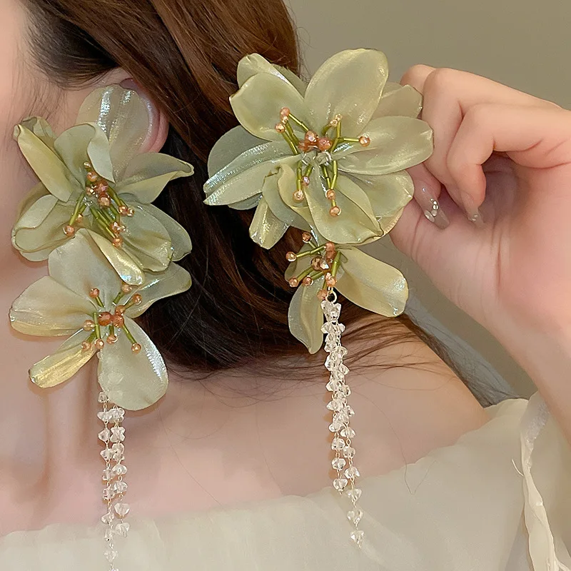 Exaggerated Big Flower Dangle Earrings for Women Bohemian Lace Yarn Crystal Long Tassel Earring Summer Beach Ear Jewelry