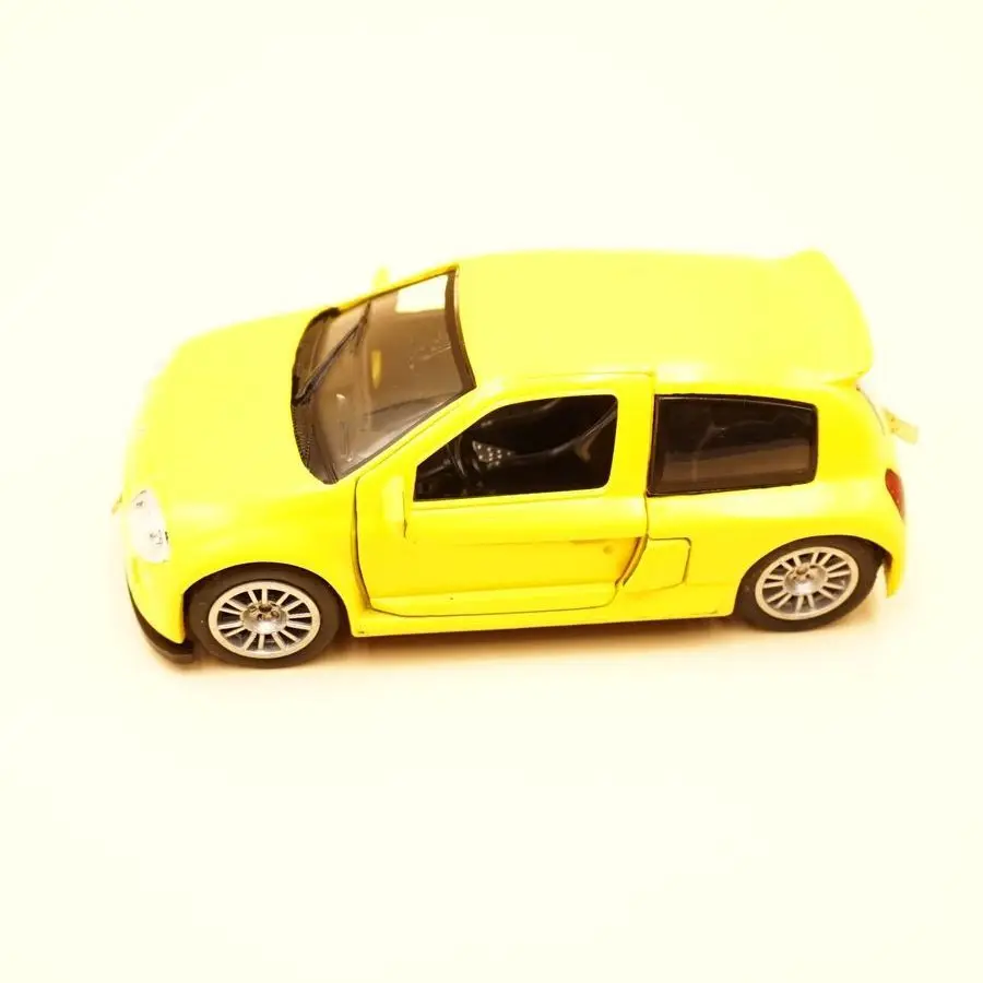 1:32 Clio V6 Alloy Car Diecasts & Toy Vehicles Car Model Miniature Scale Model Car Toys For Children