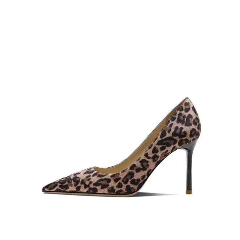 Tacchi alti con stampa leopardata da donna Sexy alla moda punta a punta bocca superficiale elegante vendita calda scarpe da donna leggere 34-40