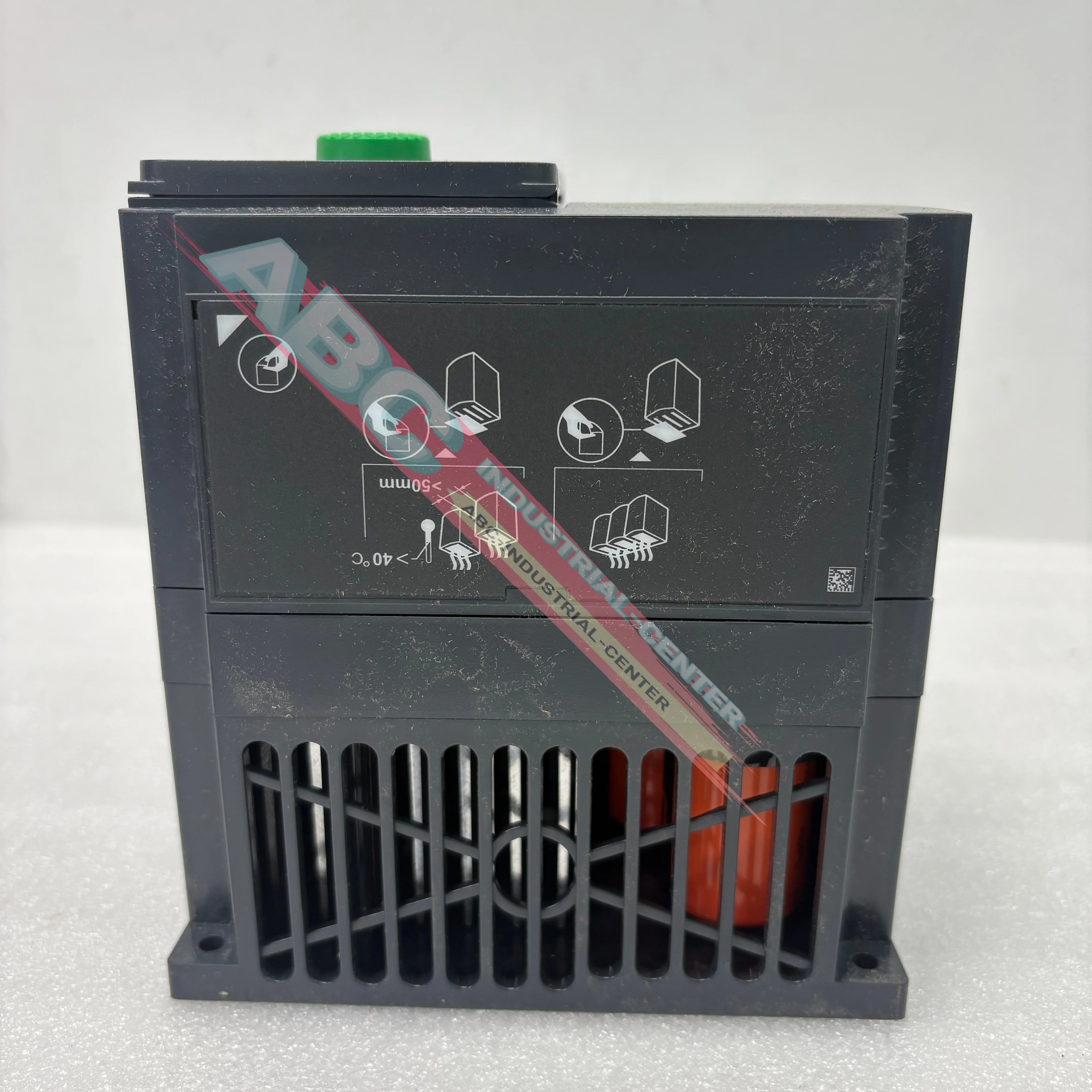 

инвертор ATV320U40N4C новый в коробке