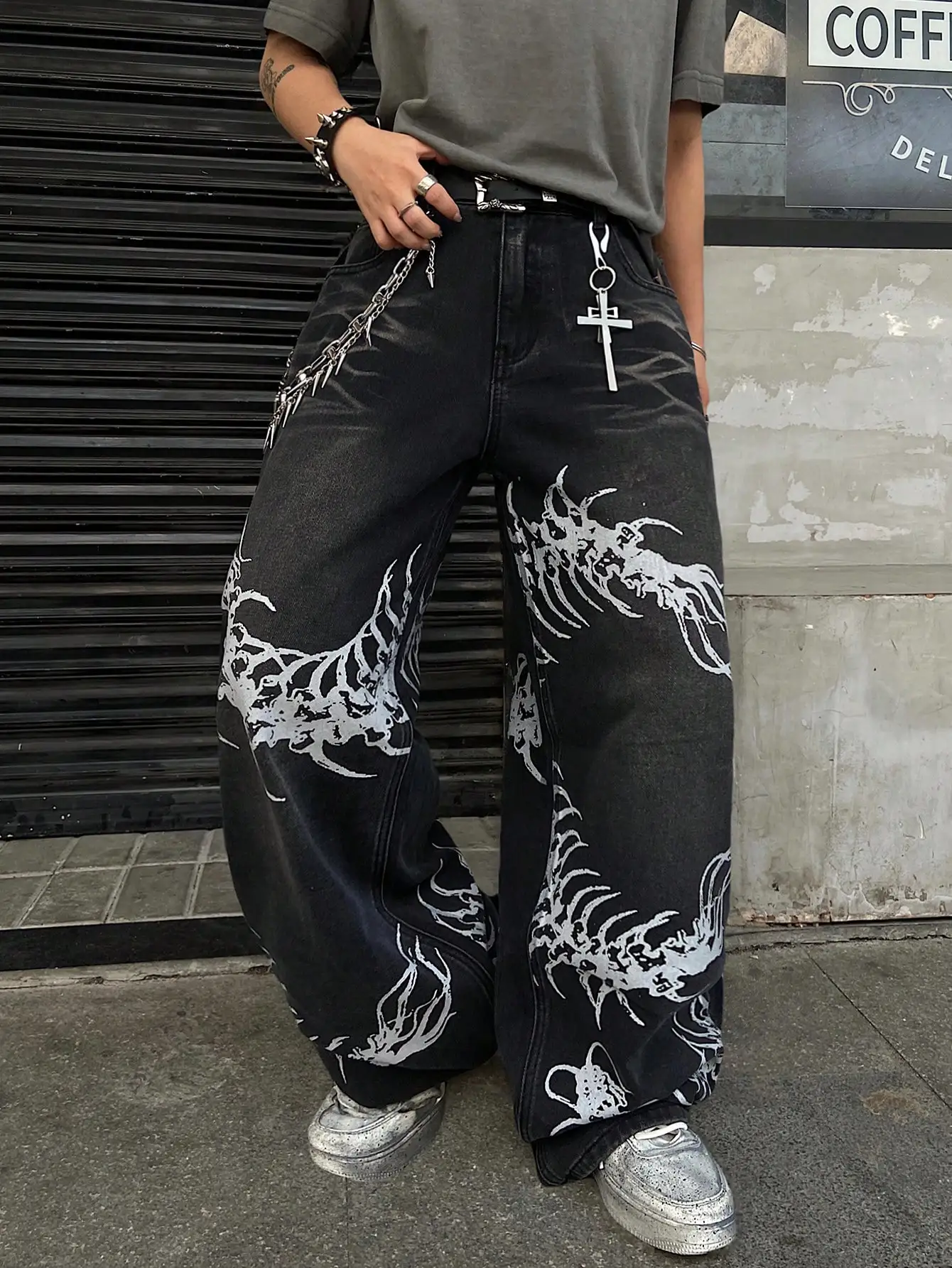 

Джинсы с широкими штанинами и абстрактным графическим принтом, свободного кроя, повседневные брюки