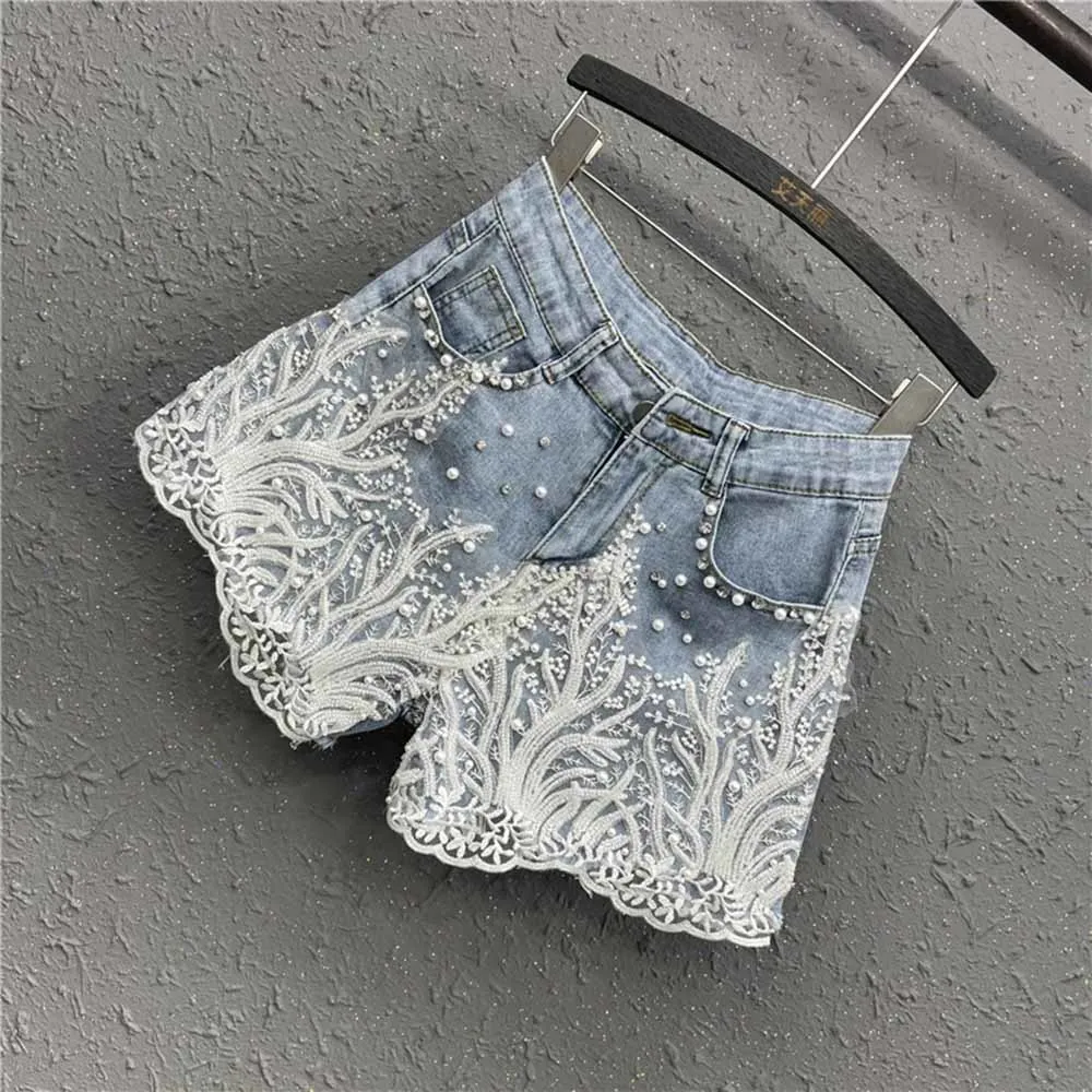 2022 Summer Beads Rhinestones Lace Flower Ladies Denim Shorts Women European High Waist Washed Hot Pants Fashion Stretchy Jeans