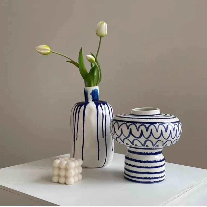 Blue White Wavy Pattern Ceramic Vase Modern Home Decor Tabletop Flower Vase for Living Room Office Decoration Christmas gift