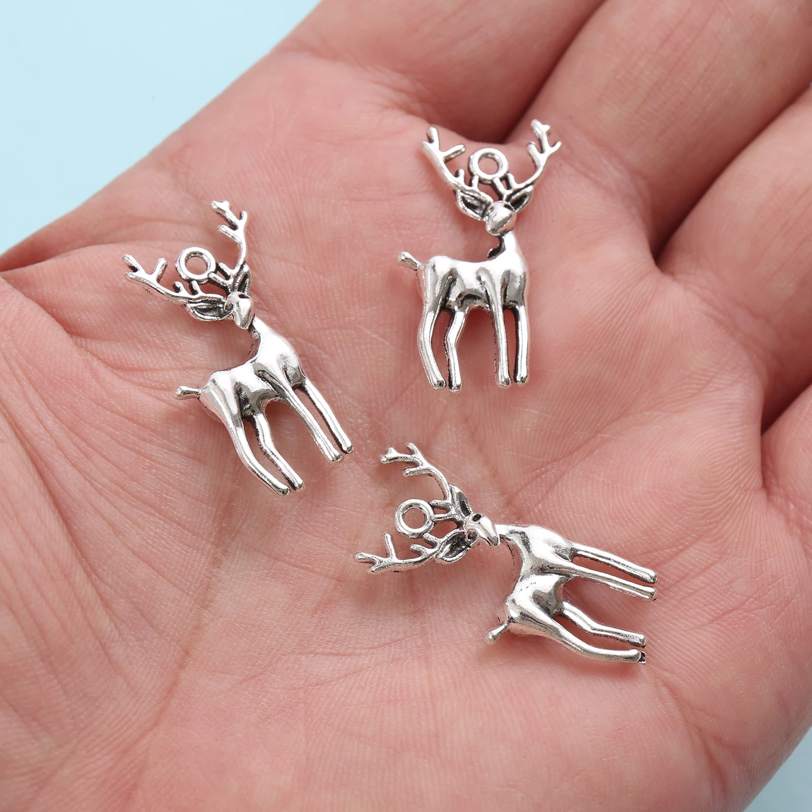 8 Pieces of 3D Reindeer Charms, Simple Pendants with Multiple Antlers, Suitable for DIY Bracelets, Necklaces, and Earrings, Christmas Forest Handmade Beaded Jewelry Accessories