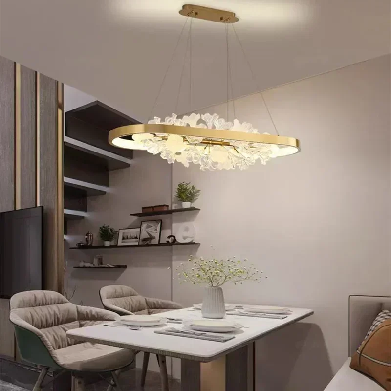 ثريا كريستالية فاخرة طويلة وحديثة بسقف ذهبي للمطبخ وغرفة المعيشة وغرفة النوم