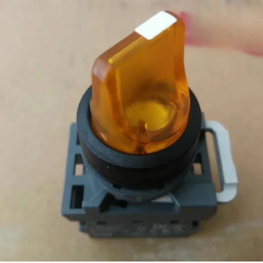 Three Knob M3SS1-11…