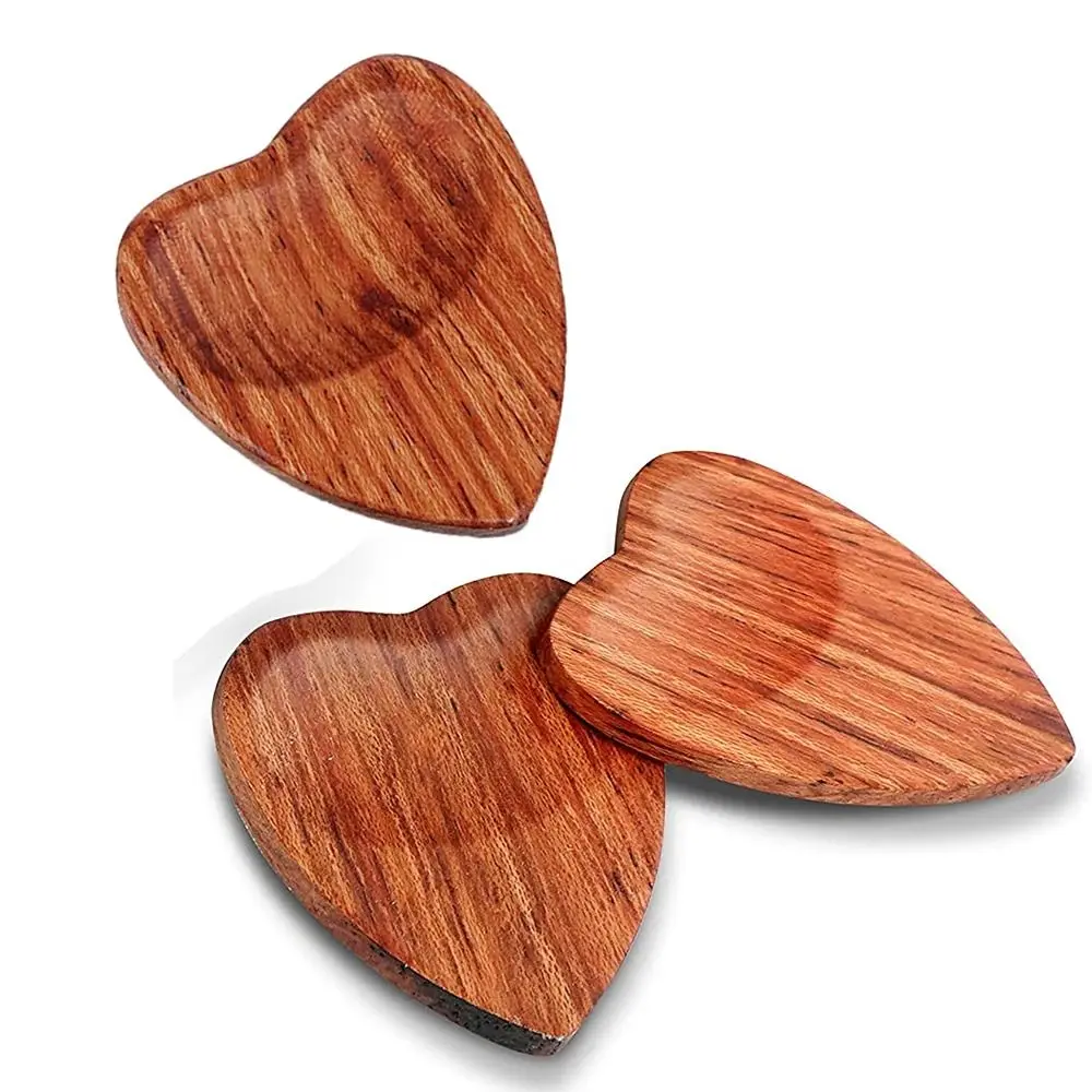 High-quality Wooden Guitar Picks Heart-shaped Guitar Accessories Guitar Plectrum Guitar Mediator