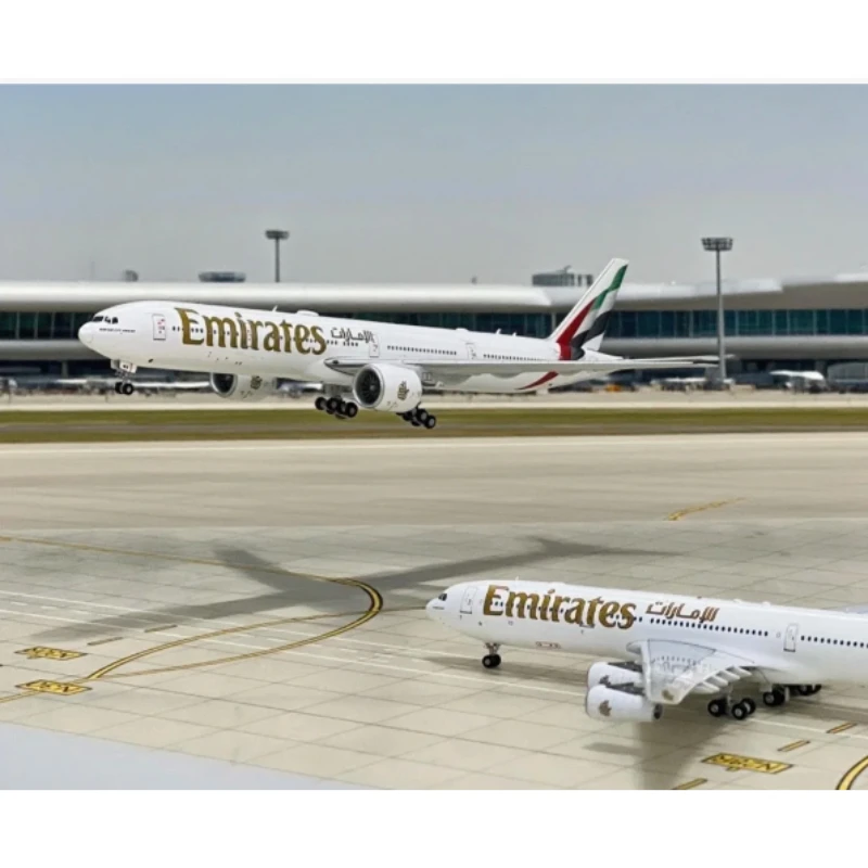 

49 см масштаб 1/160 новая окрашенная модель A380 Emirates Airways, литая под давлением смола, самолет, коллекция авиакомпаний, украшение для дисплея, подарки
