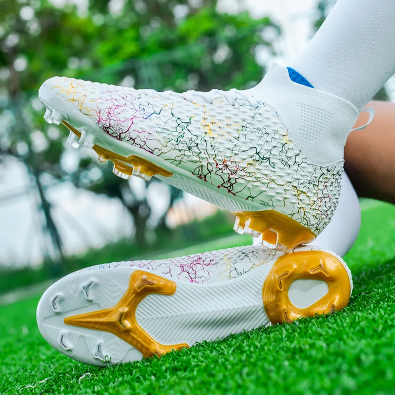 

Новые высокие кроссовки для студентов 2026 года для занятий спортом на открытом воздухе, специальные футбольные бутсы для соревнований, тренировочные футбольные бутсы для мальчиков и девочек 3