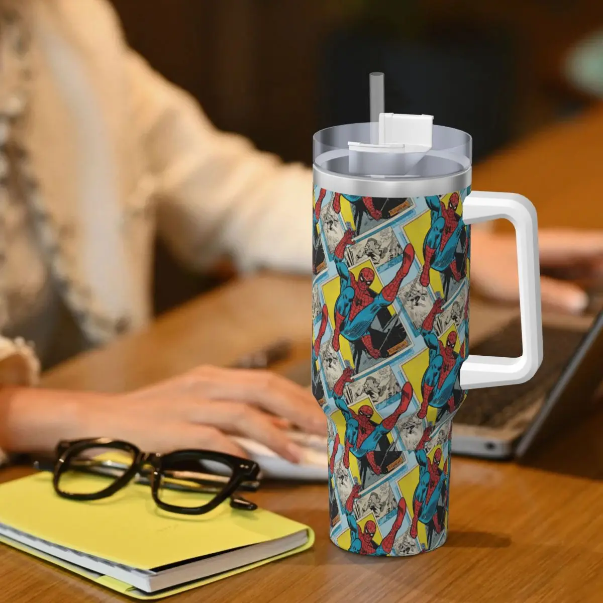 Homem-aranha balançando fora do copo de aço inoxidável cômico canecas de carro viajante 40oz caneca de café isolada garrafa de água de bebidas quentes