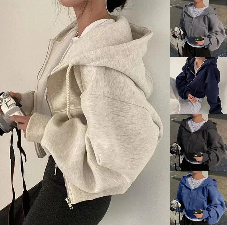 

Новая демисезонная женская укороченная толстовка на молнии с капюшоном, утепленная флисом, универсальная, стройнящая силуэт, темно-синяя