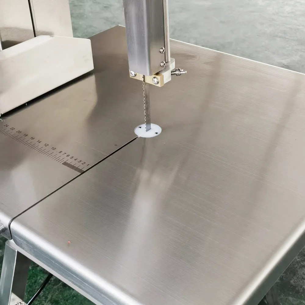 آلات تجهيز الأغذية المتينة آلة النشر سطح المكتب الفولاذ المقاوم للصدأ قطاعة اللحوم بسرعة قطع اللحوم المجمدة