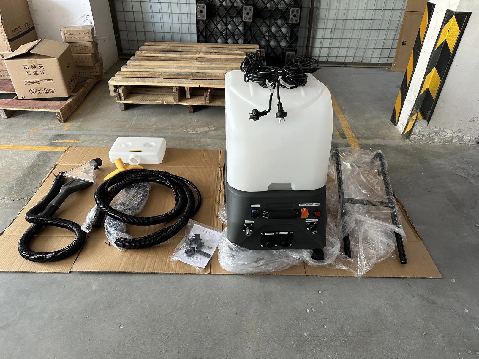 EB-400S Manual Plastic Steam Cleaner For Bed Mattress Sofa Carpet & Car Wash-12L Tank