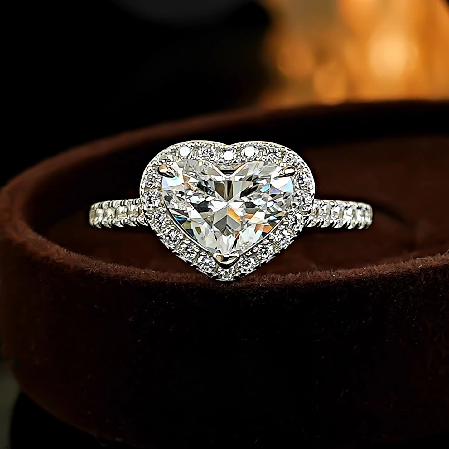 

2-carat Full Diamond Love Luxury 925 Silver White Diamond Heart Shaped Ring for Women, Cute and Sweet