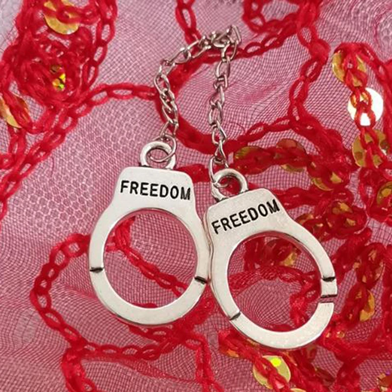 Dollhouse Miniature Simulation Handcuffs Toy Hand Cuffs Dollhouse Decor