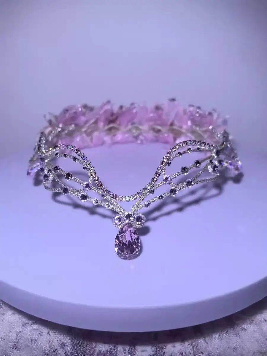 La nueva y exquisita corona de ballet es adecuada para la variación Cupido, la variación Cisne Negro y otras competiciones de espectáculos.