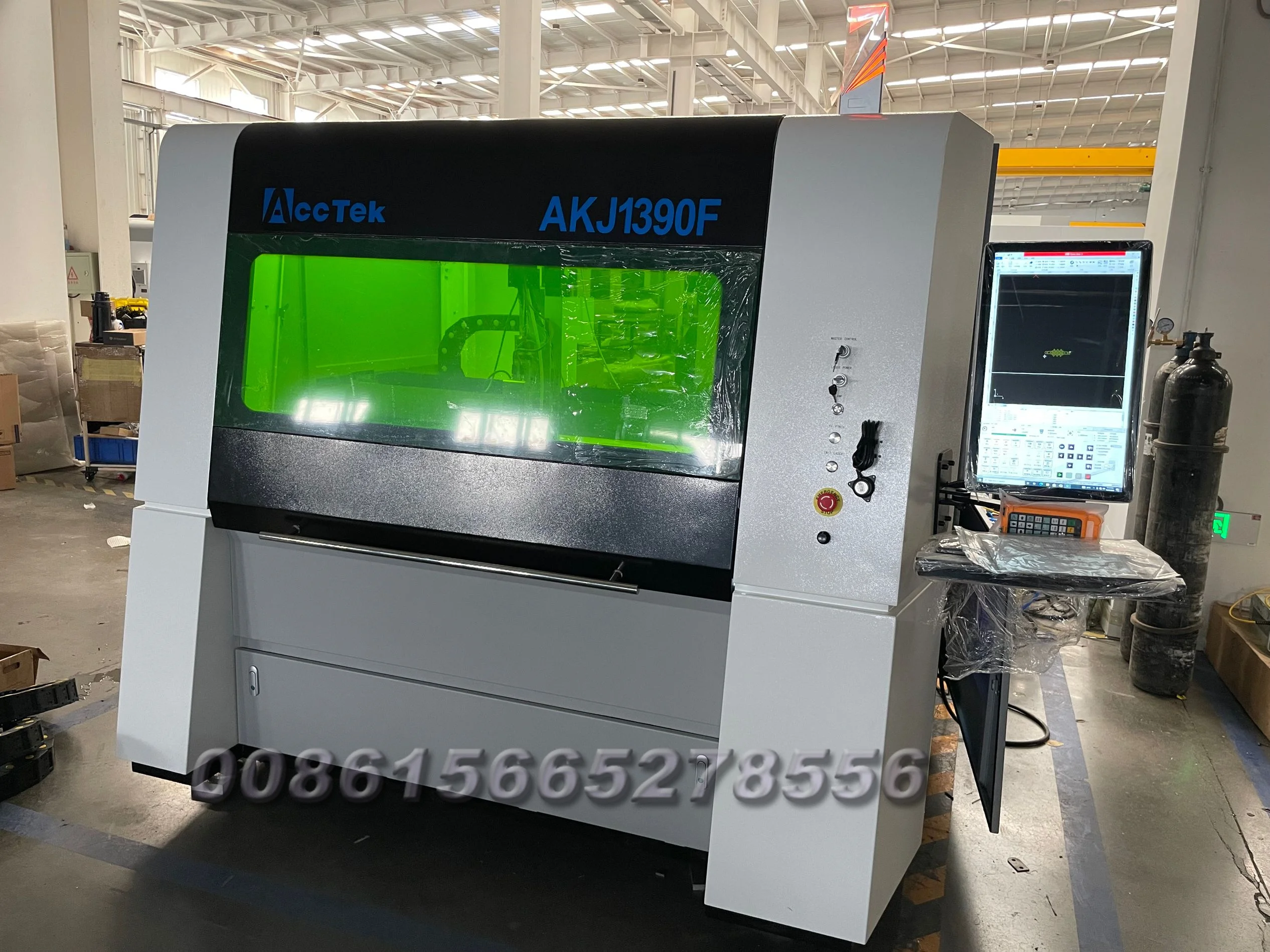 Small 1390 Precision Fiber Laser Cutting Machines 1kw 1.5kw 2kw Metal Jewelry Cnc Fiber Laser Cutter With Full Enclosed Cover