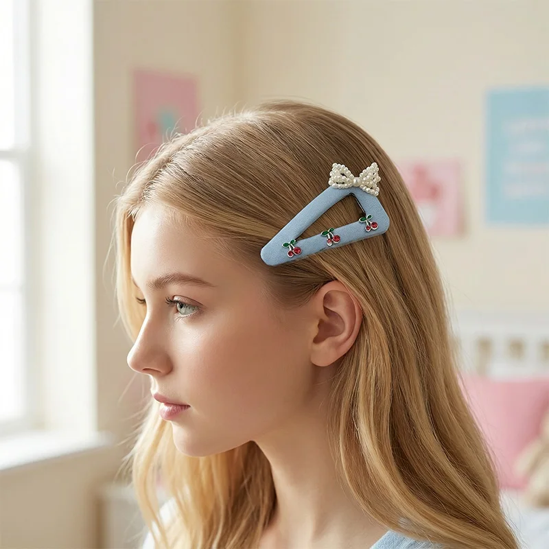 Elegant rhinestone pearl bow hairpin set,Casual daily hair accessories, with a card attached.