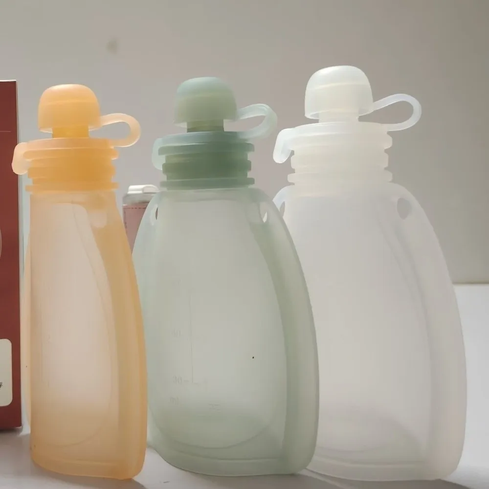 Non BPA Baby Food Pouch 120ml Large Capacity Portable Squeeze Feeder Food Grade Silicone Lightweight Leakproof Food Storage Bag