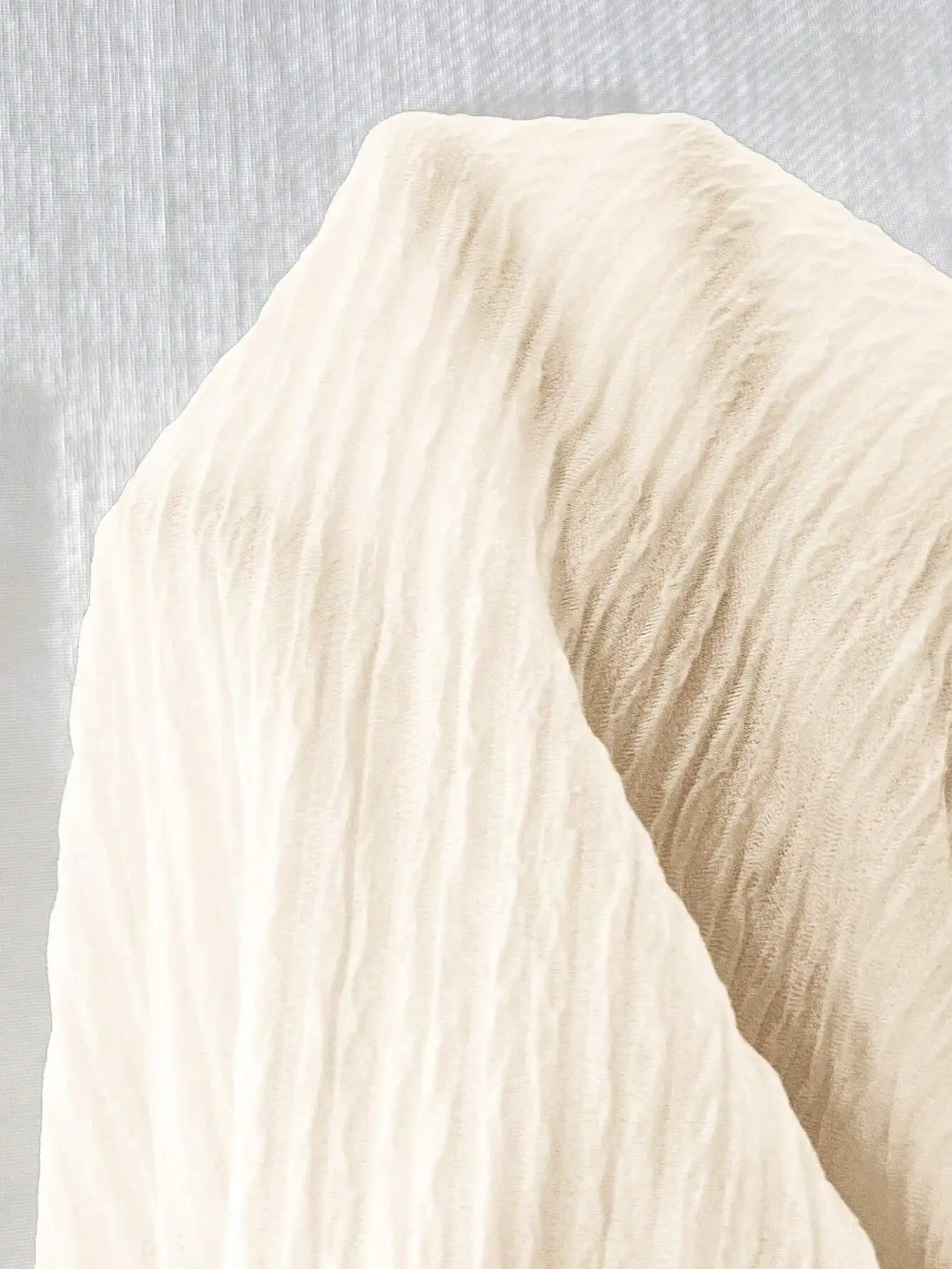 

Элегантный абрикосовый комплект из двух предметов: топ без рукавов и многослойная юбка миди