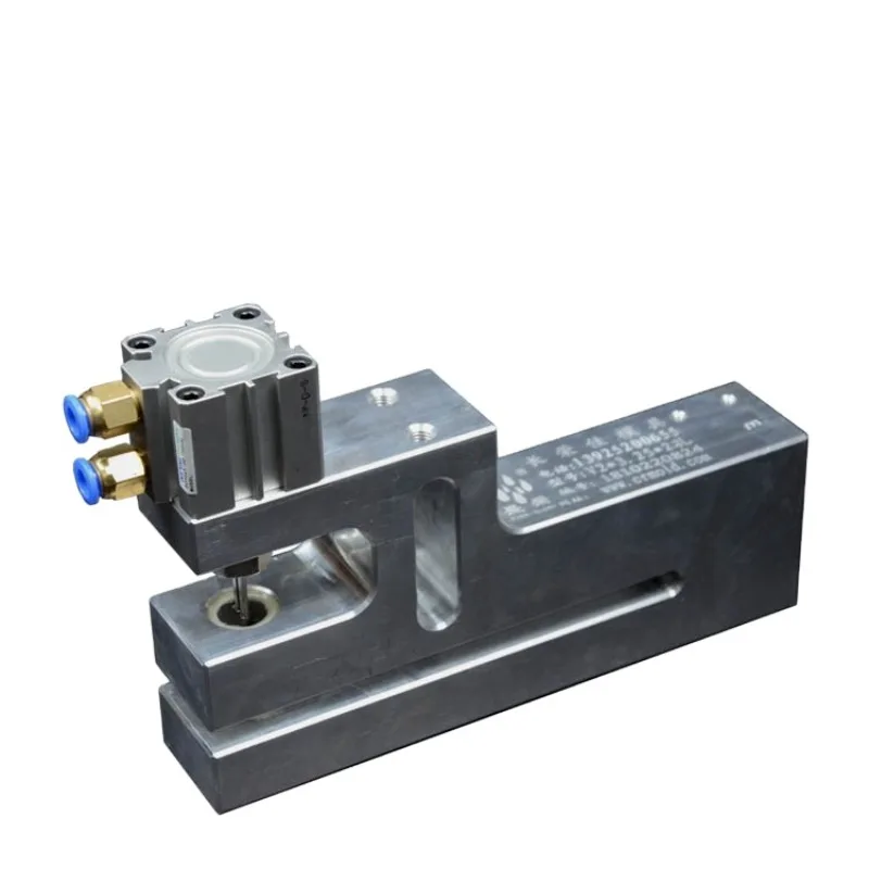 Plastic bag pneumatic double notch hole punching machine