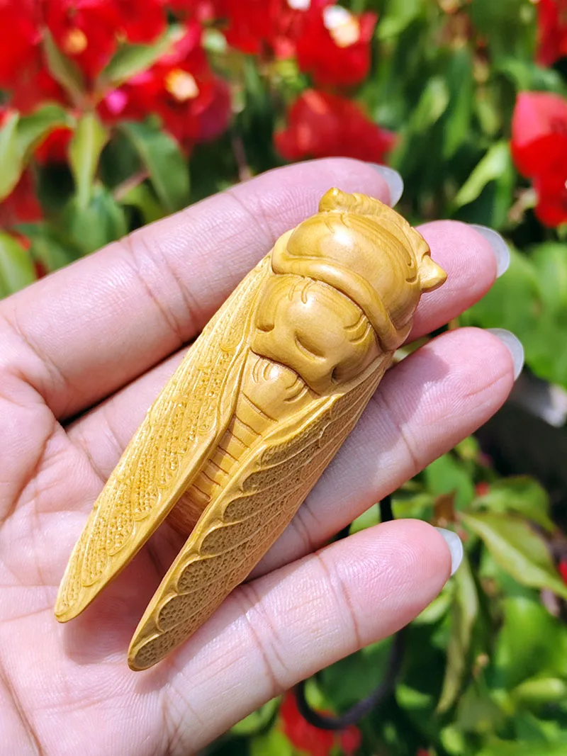 SH011-8X3 CM Hand Carved Boxwood Netsuke Figurine - Beautiful Cicada