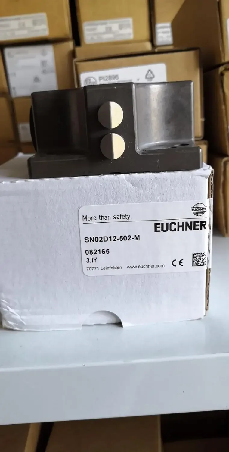 

New Original Limit Switch SN02D12-502-M SN02R12-502-M EUCHNER