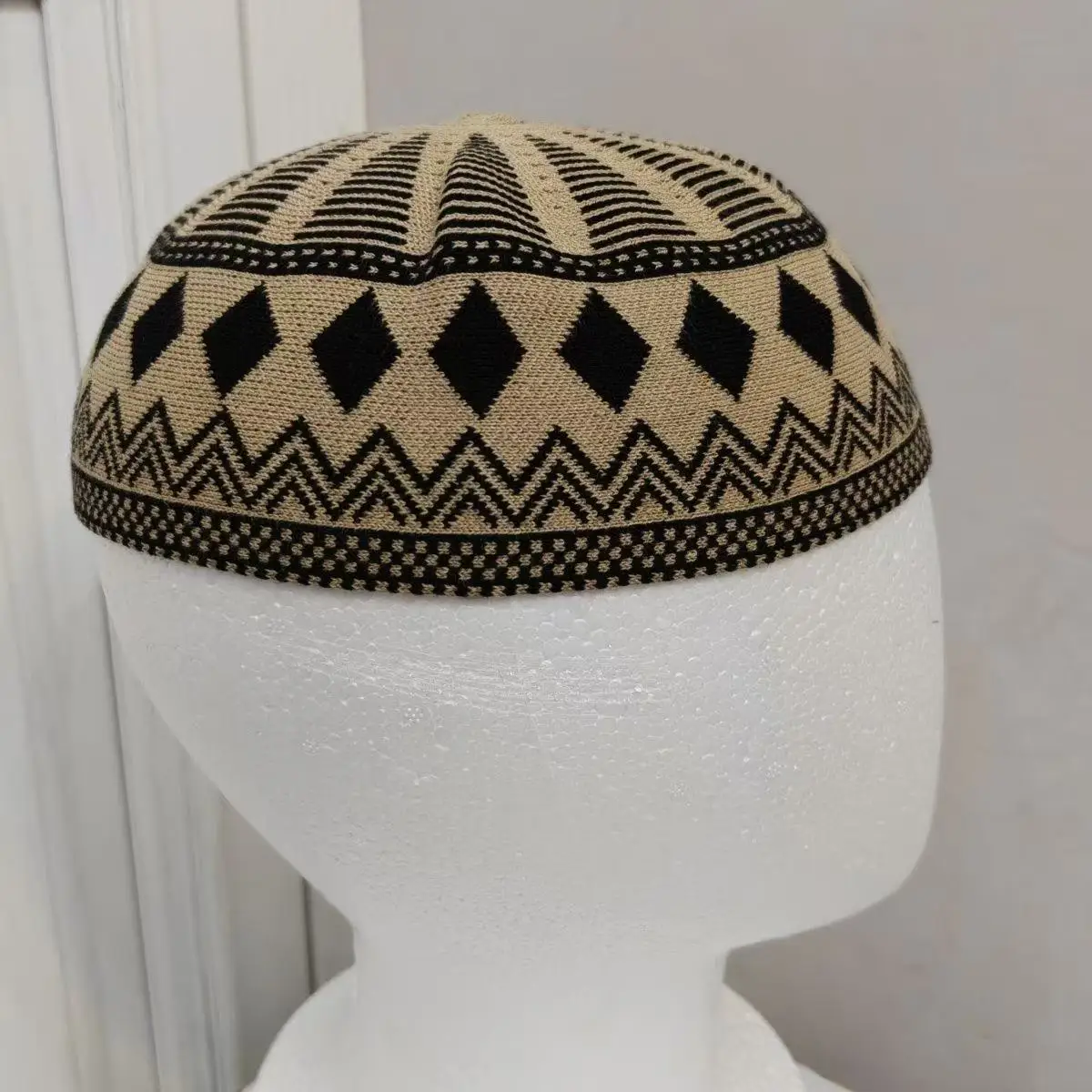 شحن مجاني قبعات مسلمة للرجال Colthing الكروشيه متماسكة قبعة تركيا الكوفي الإسلامي الكيباه اليهودية عمامة الأبيض القطن شبكة 0791