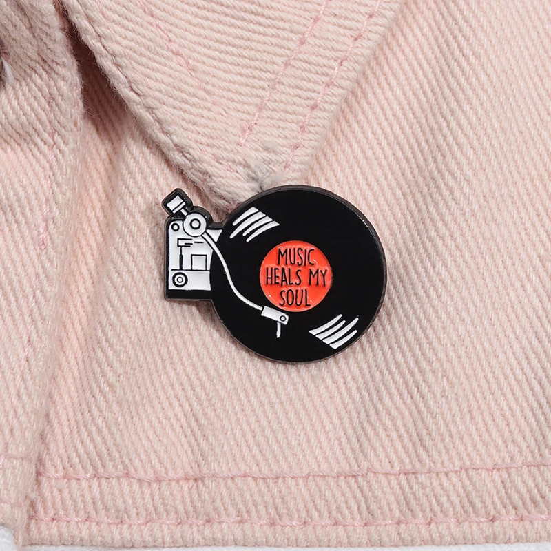 Retro Music Records Enamel Pins Custom MUSIC HEALS MY SOUL Brooches Lapel Badges Funny Jewelry Gift for Kids Friends